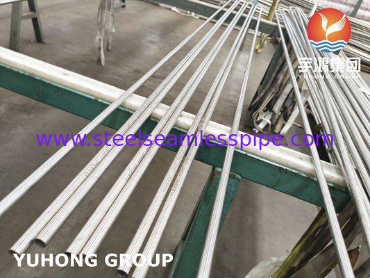 ASTM A213 TP304 Roestvrij Staal Naadloze U-bocht Buis met Heldere Gloeibehandeling en Aangepaste Bochtradius