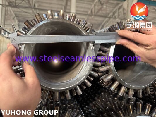 ASTM A335 P22 Studded Finned Tube met Koolstofstalen Noppen