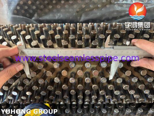 ASTM A335 P22 Studded Finned Tube met Koolstofstalen Noppen