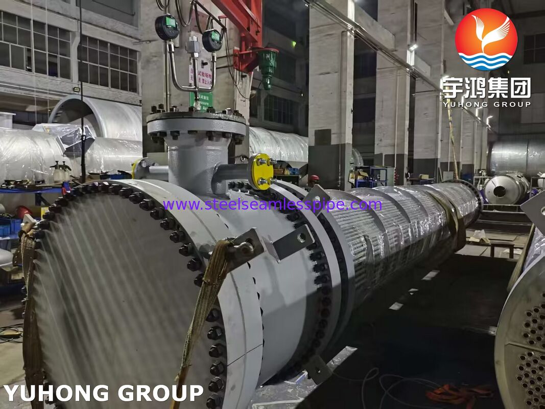 Drijvende-kop warmtewisselaar met 316L buizen en SA350 LF2/316L beklede buizenplaat voor kosteneffectief corrosiebeheer